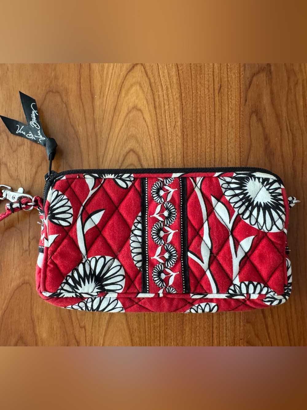 Vera Bradley Red white and Black Quilted Floral Wristlet Clutch